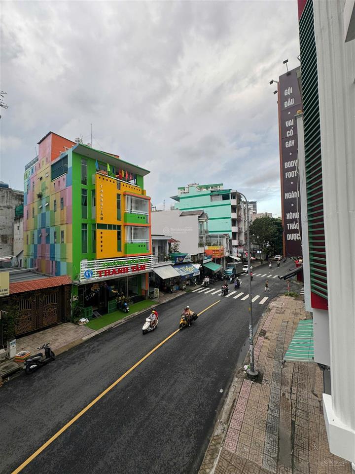 Mtkd sầm uất đường 16m khu tân sơn nhì. dt4x18m.4 tấm. giá nhỉnh 14 tỷ