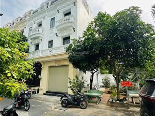 Khu vip compound ngay tô hiệu. 4 tấm giá hơn 8 tỷ