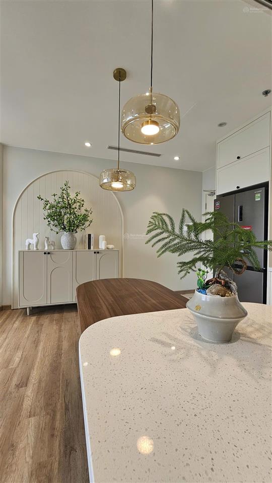 Căn hộ 3pn landmark view hồ thiên nga giá 10,8 tỷ