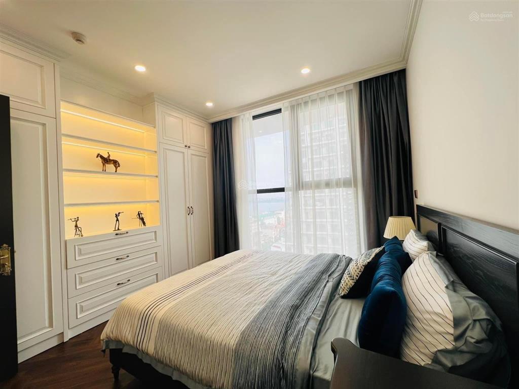 Bán căn view trọn hồ tây cực đỉnh chung cư watermark  395 lạc long quân, 130m2, 3pngủ, tầng cao