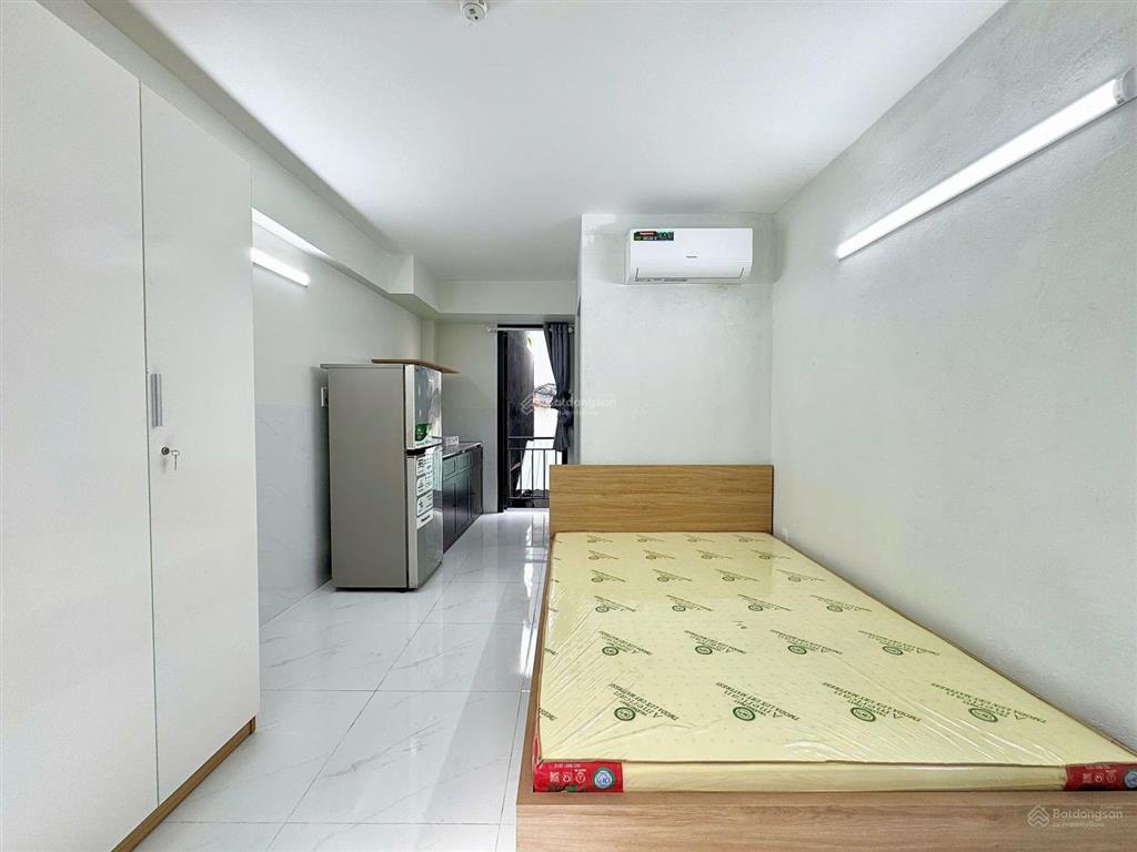 Sắp trống phòng ban công full nội thất ngay trần não, pet friendly