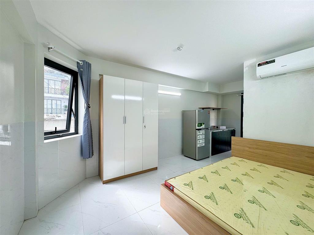 Sắp trống phòng ban công full nội thất ngay trần não, pet friendly