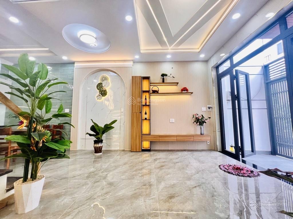 Bán gấp nhà 2 lầu ở đường 182, phường tăng nhơn phú a, quận 9 tặng nội thất cơ bản. giá 2tỷ250 tl