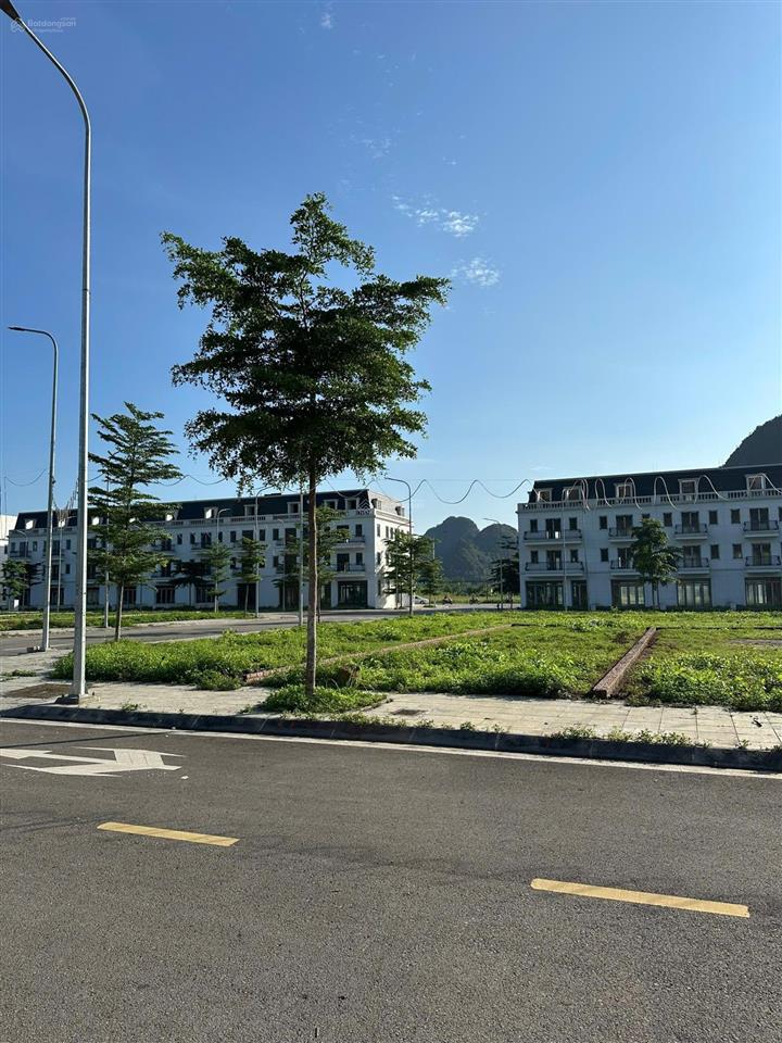 Cắt lỗ 500tr  bán nhanh lô đất 100m2 tại hòa lạc  giá chỉ 2.5 tỷ