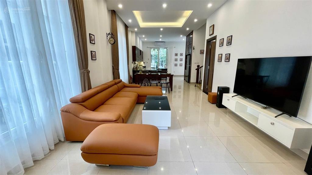 Cho thuê biệt thự song lập vinhomes riverside, 161m2 giá tốt nhất thị trường chỉ từ 30tr