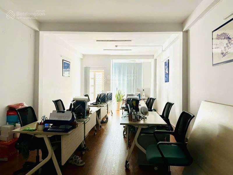 Bán mt đinh tiên hoàng, đk, q1. dt 7x22m, lửng, 4 tầng, hđt 100tr/th 35 tỷ.  0932 071 *** vũ duy
