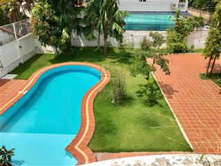 Bán gấp biệt thự rẻ nhất nguyễn văn hưởng! 25x40m  hồ bơi sân vườn siêu lớn  chạy bộ trong nhà