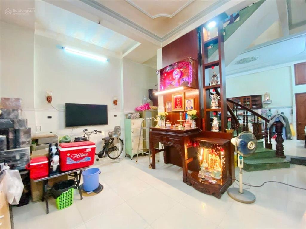 Ngay emart gò vấp  phan huy ích  52.5m  ngang 5.6m  2 tầng  btct  hoàn công nhỉnh 5 tỷ.