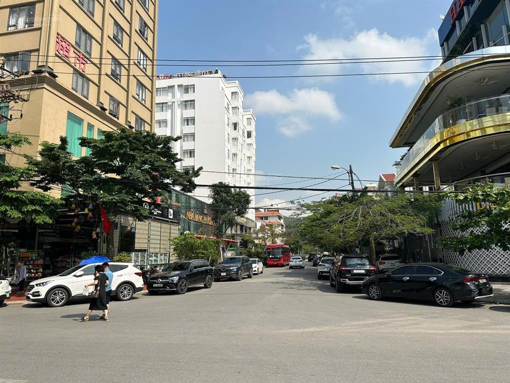 Cần bán gấp ô đất mặt đường cái dăm  bãi cháy.  e hương