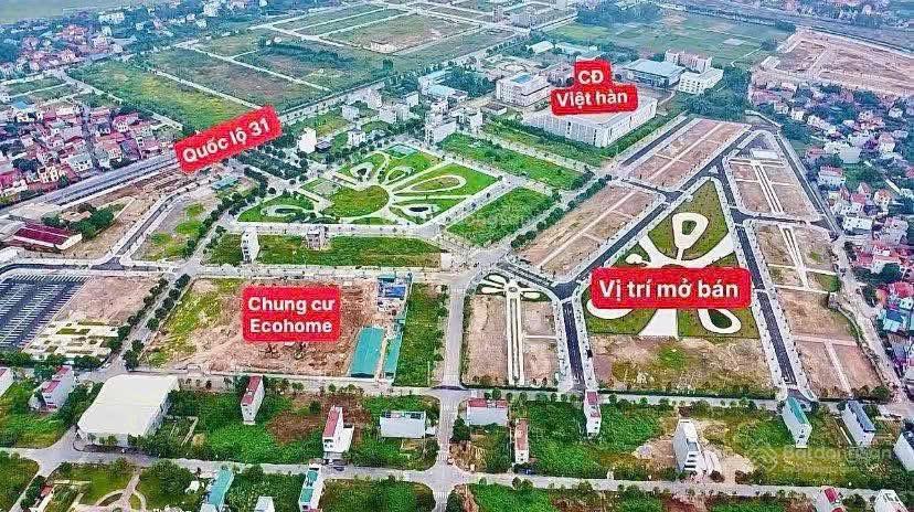 Cạnh quốc lộ 31, cạnh trường học cấp 1,2. gần trung tâm hành chính