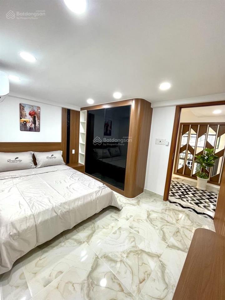 Chỉ 6.5 tỷ  khoán 21tr/th  4 tầng  7pn 7vs  54m2 (4x13.5)m ngã tư hàng xanh