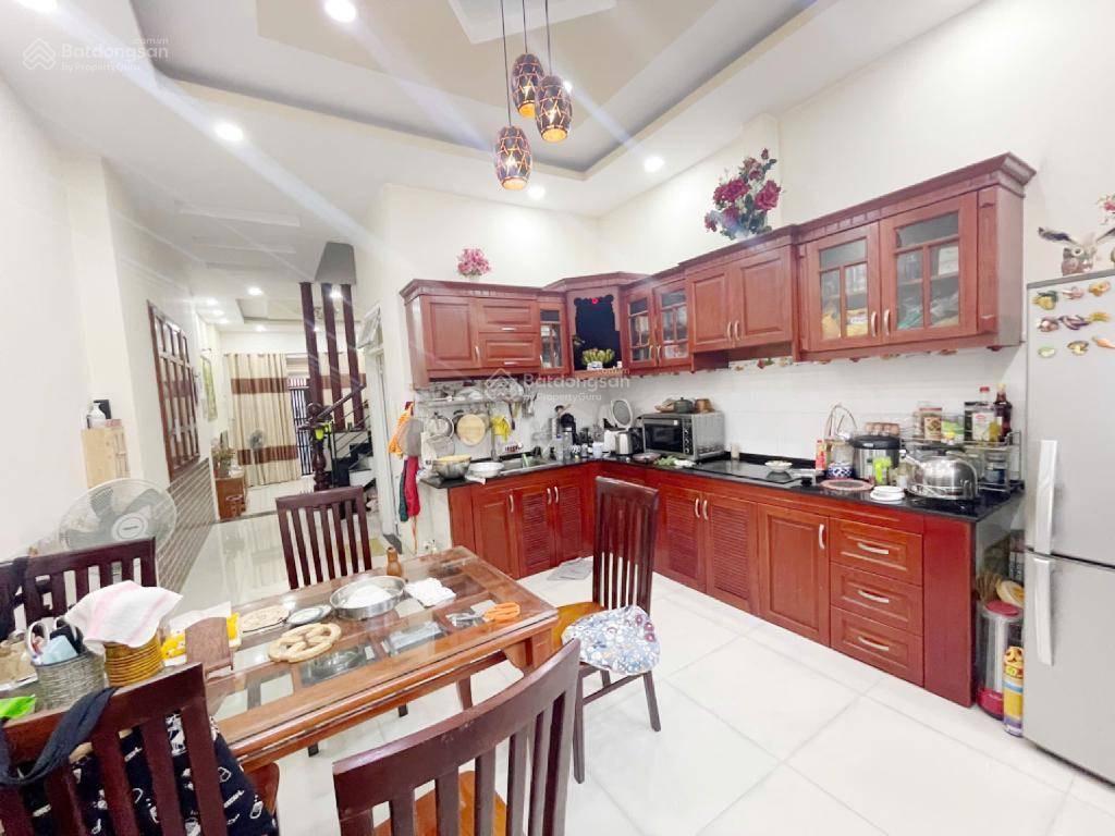 (vip) bình thạnh  105m2  ngang 6.4m  2 tầng  hẻm 6m  an ninh  giáp quận 1  chỉ 9 tỷ nhỉnh