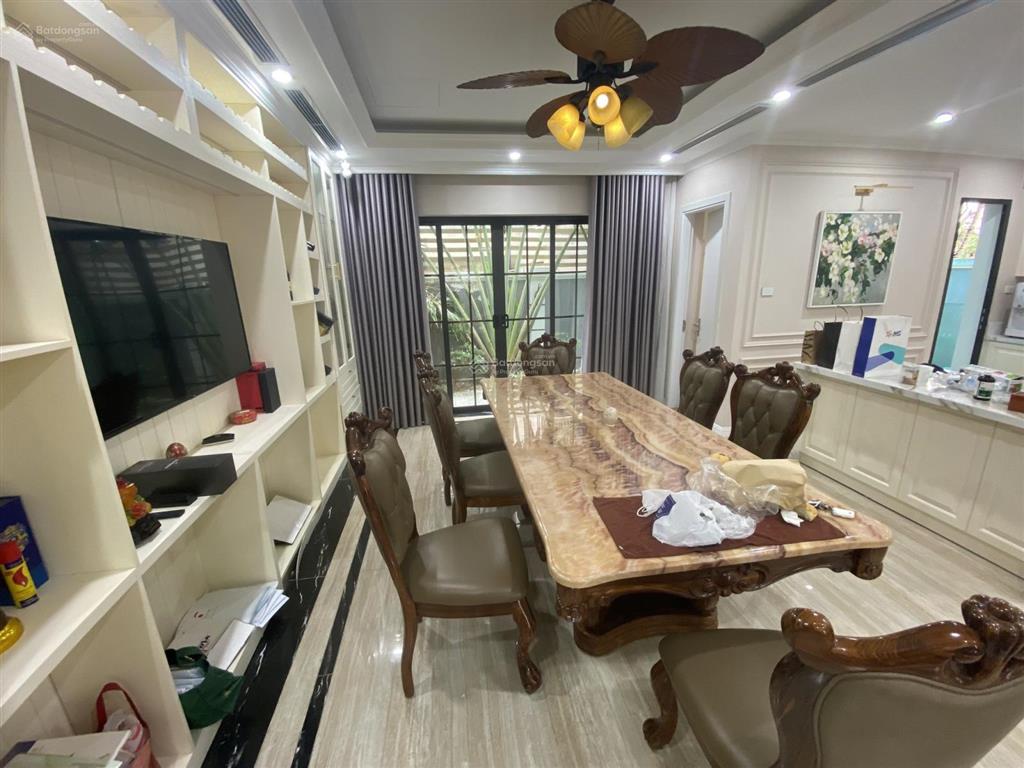 Giảm 3 tỷ, bán biệt thự văn phú 220m², 3 tầng, thang máy, full nội thất, sổ nở hậu, giá còn 36,8 tỷ