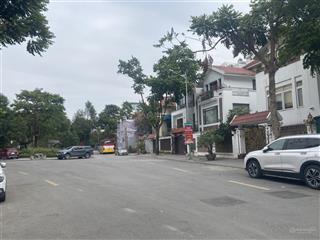 Giảm 3 tỷ, bán biệt thự văn phú 220m², 3 tầng, thang máy, full nội thất, sổ nở hậu, giá còn 36,8 tỷ