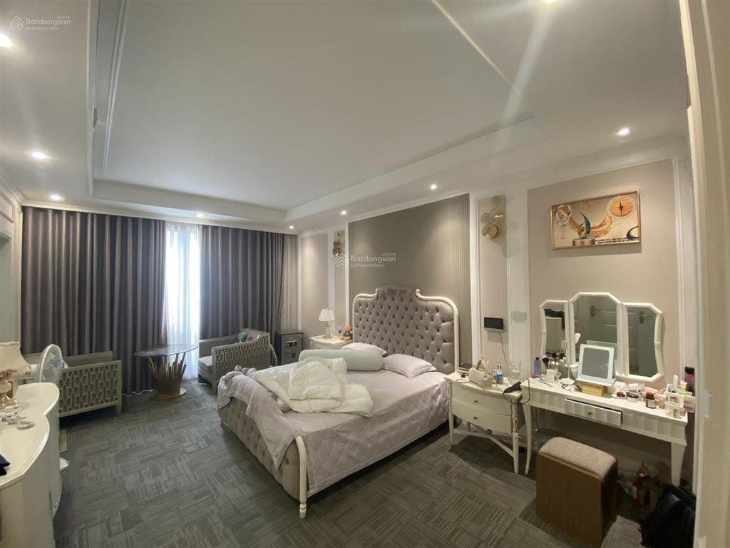 Giảm 3 tỷ, bán biệt thự văn phú 220m², 3 tầng, thang máy, full nội thất, sổ nở hậu, giá còn 36,8 tỷ