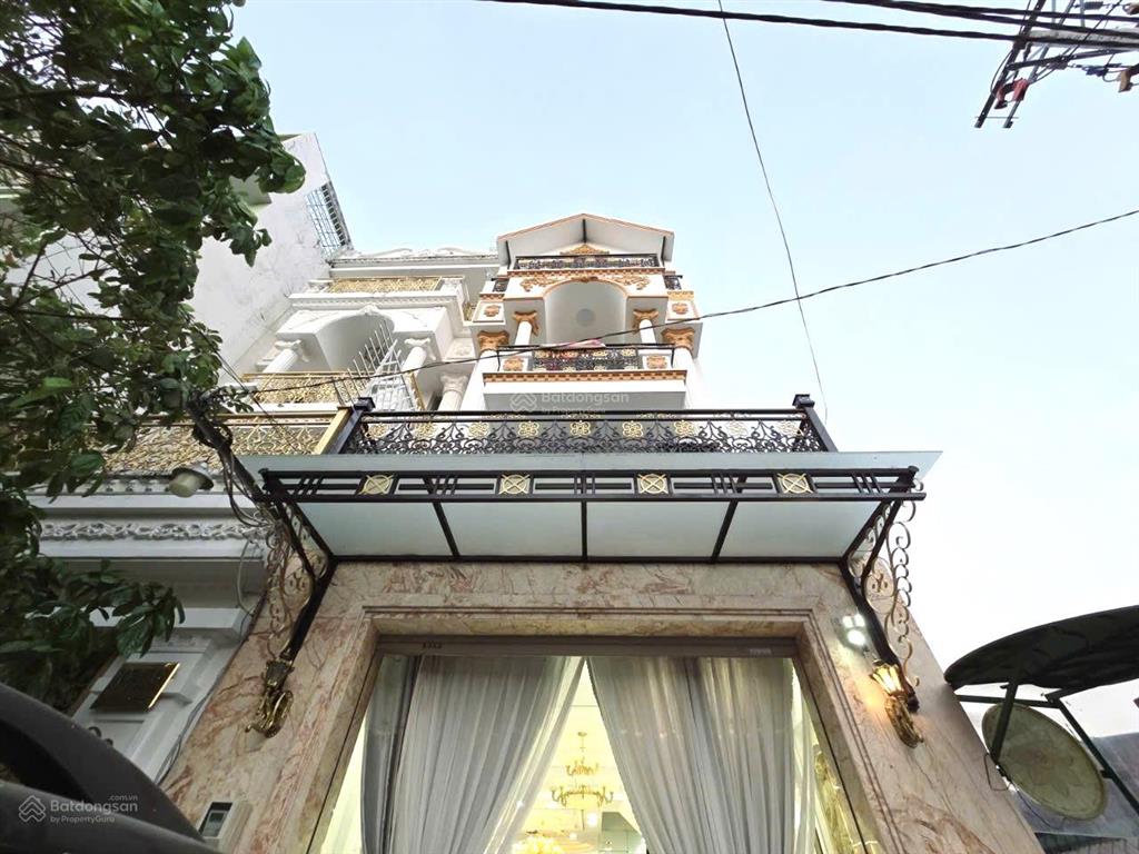 Bán nhà đẹp quận 8, đường ô tô  4.5x16m 3 tấm 4pn, 1 trệt 2 lầu, giá chỉ 6 tỷ!