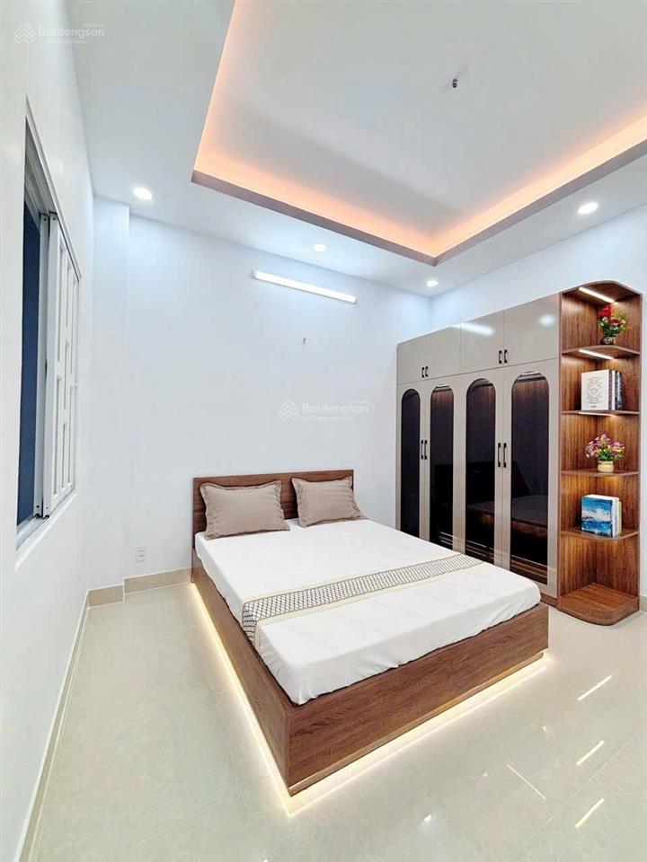 Bán nhà q8  4x15m sổ riêng 3 tấm  phạm thế hiển, p4, q8 gần cầu hiệp ân i 4pn hẻm xe hơi