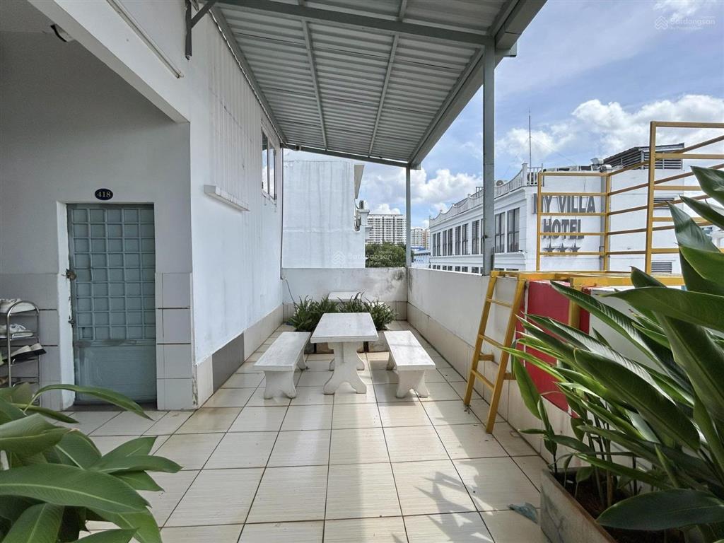 Cho thuê phòng gác cao 2m sẵn máy lạnh  thang máy  cạnh công viên gia định  khu sân bay