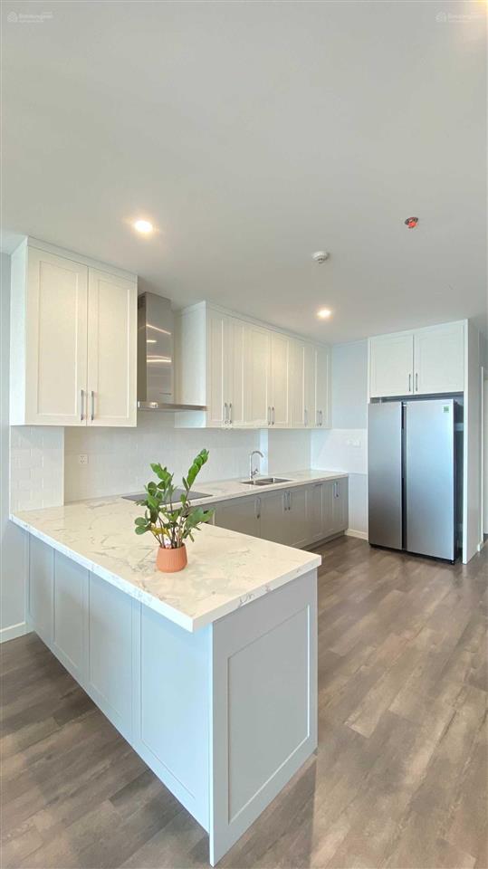 Cần bán hoa hậu 3 phòng ngủ 156m tầng trung view hồ skylake nhà vuông vắn tại keangnam vina 17.5 tỷ