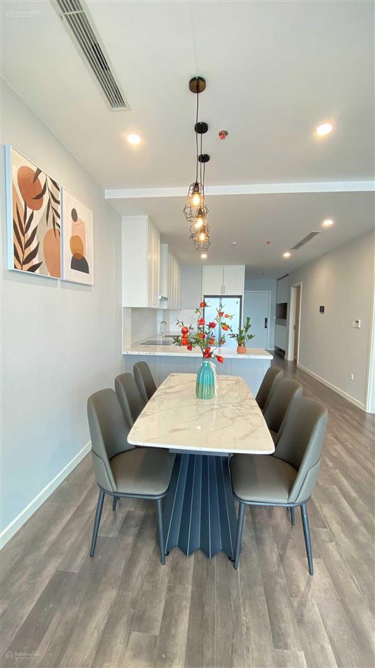 Cần bán hoa hậu 3 phòng ngủ 156m tầng trung view hồ skylake nhà vuông vắn tại keangnam vina 17.5 tỷ