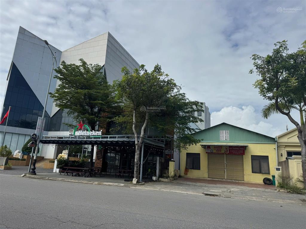 Bán cặp đất biệt thự sát sông dt 500m2/2 lô, ngang 10m, trục đường lớn bùi tá hán