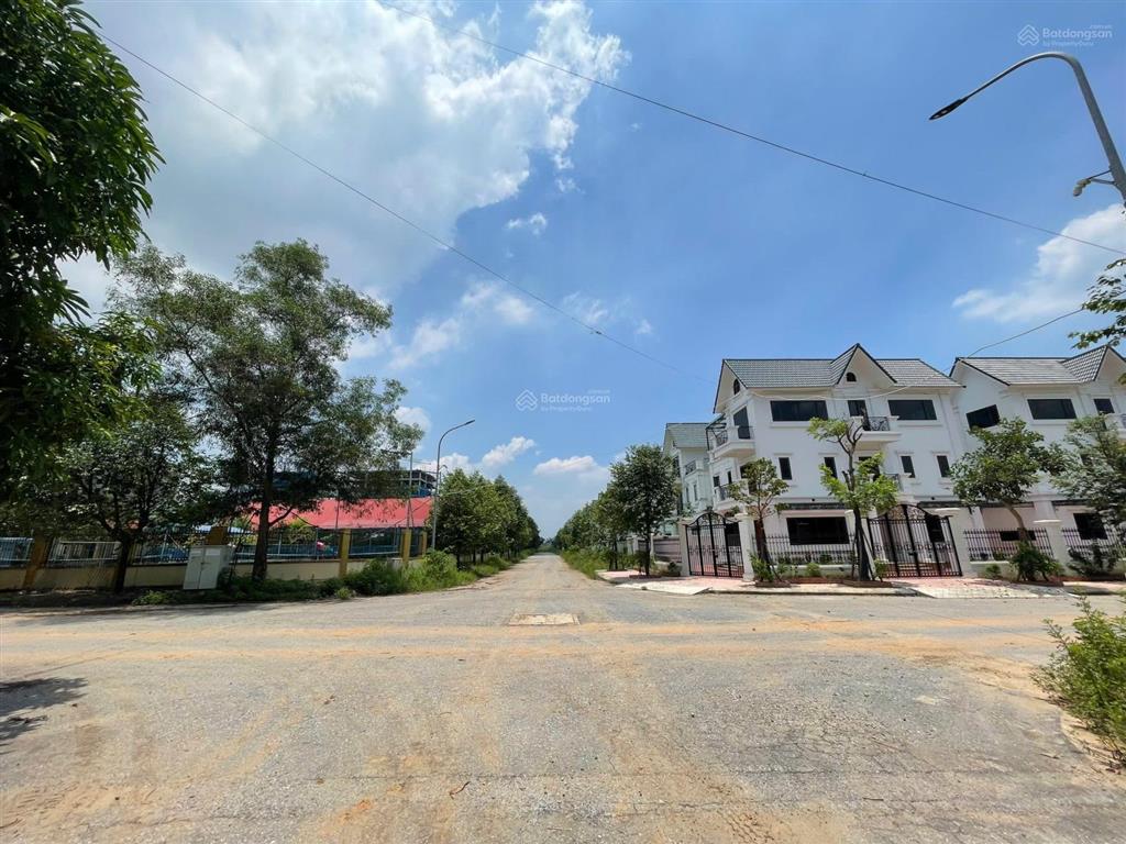 1x tỷ. biệt thự khu trung tâm mặt sông cực đẹp dự án kđt kim hoa  mê linh  hn,  0815 143 ***