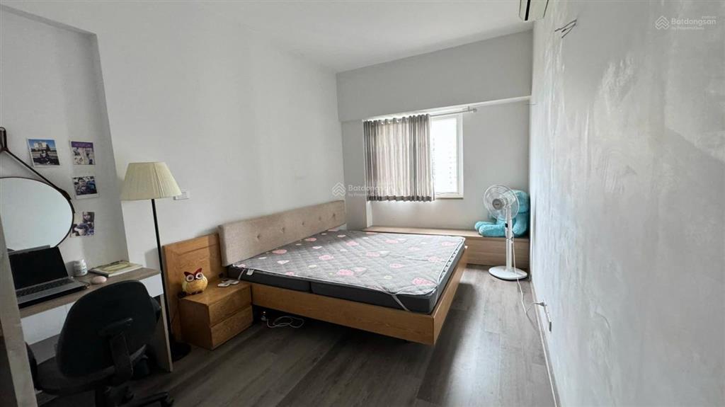 Chuẩn giá bán căn 131m2 (3n2wc) sẵn sổ, full nội thất như ảnh, giá 10.6 tỷ tại the light tố hữu