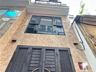 Nhà 6 tầng thang máy, 10m ra oto tránh ngay sát cầu lủ, dt 34m2 giá 10.3 tỷ! xem là mê