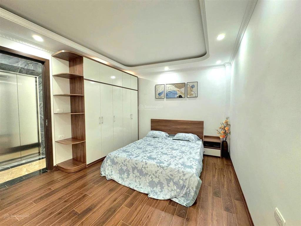 Nhà 6 tầng thang máy, 10m ra oto tránh ngay sát cầu lủ, dt 34m2 giá 9.9 tỷ! xem là mê