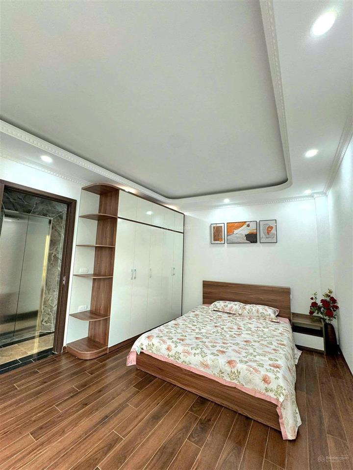 Nhà 6 tầng thang máy, 10m ra oto tránh ngay sát cầu lủ, dt 34m2 giá 9.9 tỷ! xem là mê