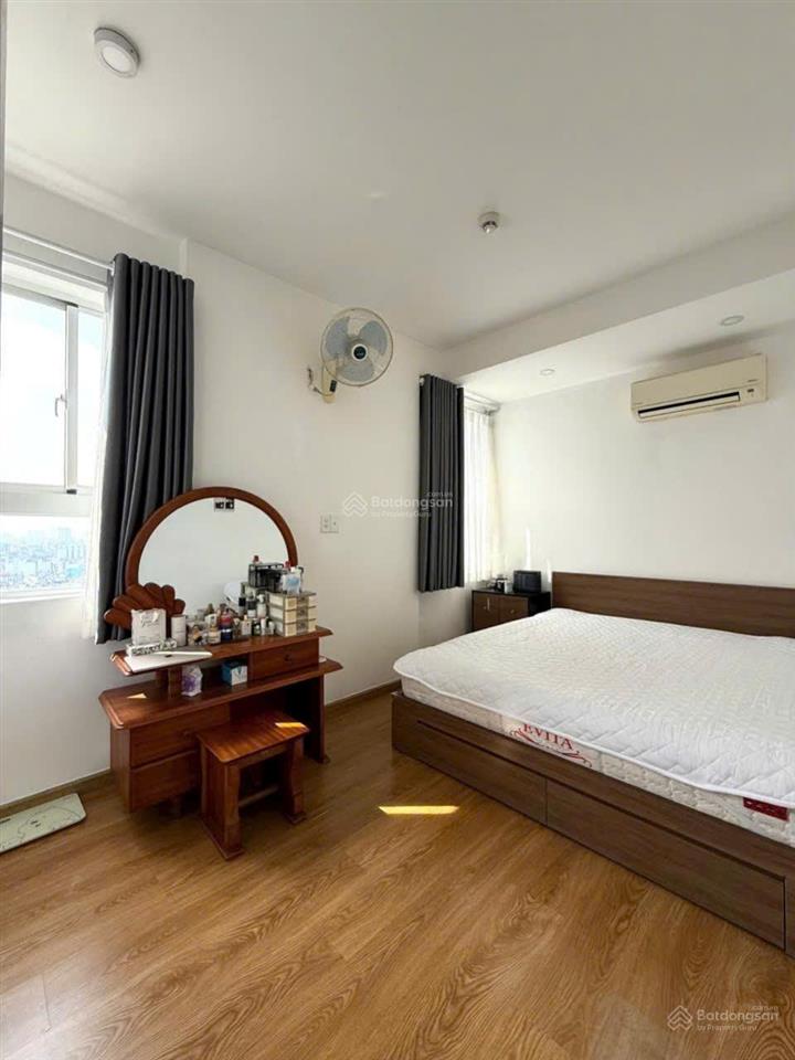 Chính chủ gửi bán căn hộ cc thuận việt, 4 tỷ, 70m2 , q10 tphcm