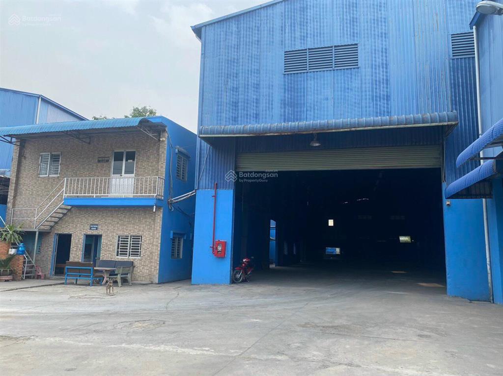 Cho thuê kho xưởng đức hòa, long an, dt 2.000m2 có văn phòng đường xe tải, có sẵn điện 3 pha
