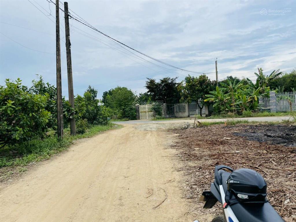 Bán đất ngay gần quốc lộ 20, trung tâm xã phú ngọc, đường ô tô, sổ hồng riêng, gần chợ trường học
