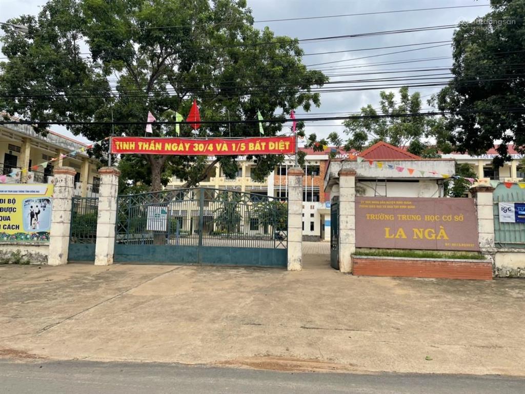 Bán đất ngay gần quốc lộ 20, trung tâm xã phú ngọc, đường ô tô, sổ hồng riêng, gần chợ trường học