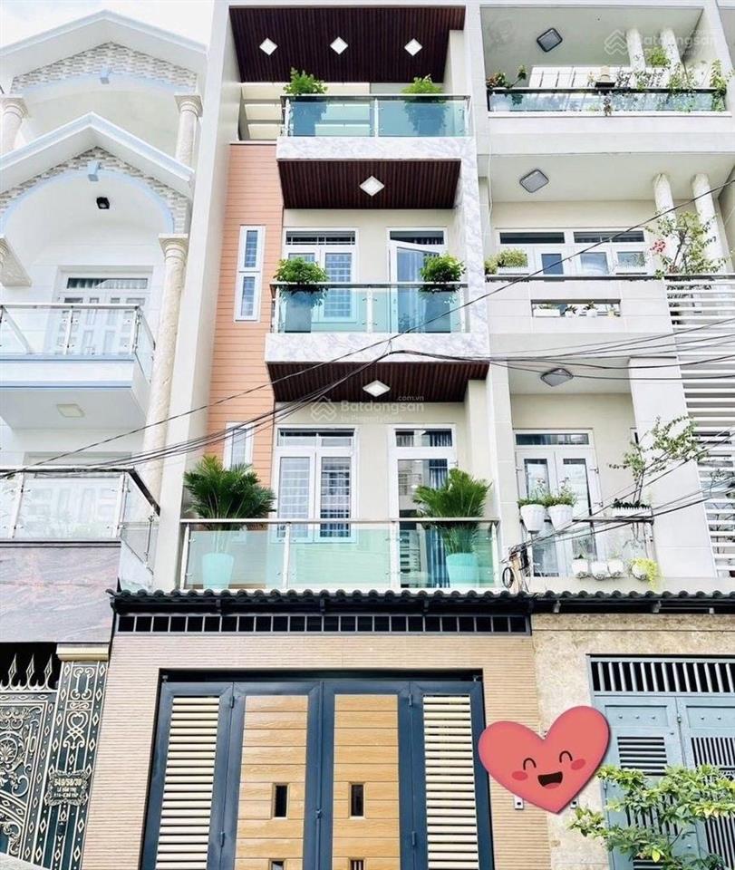 Căn hiếm 2 mặt tiền đường hoà bình, quận 11. giá 4 tỷ 570/ 4,5x15m  hẻm xe hơi đối diện đầm sen