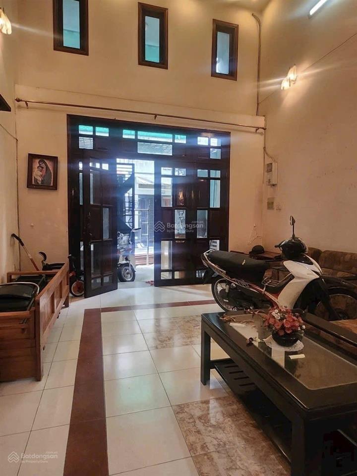 Cần bán trong tháng nhà hoàng diệu, quận 4  giá 4 tỷ 530  dt 4,1x15m  hẻm xe hơi thông suốt