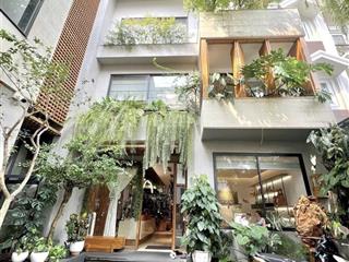 Gần vincom nhà sân vườn lê thước, thảo điền. giá 9 tỷ 670/ 7x20m  3 tầng sổ hồng sẵn chuyển nhượng