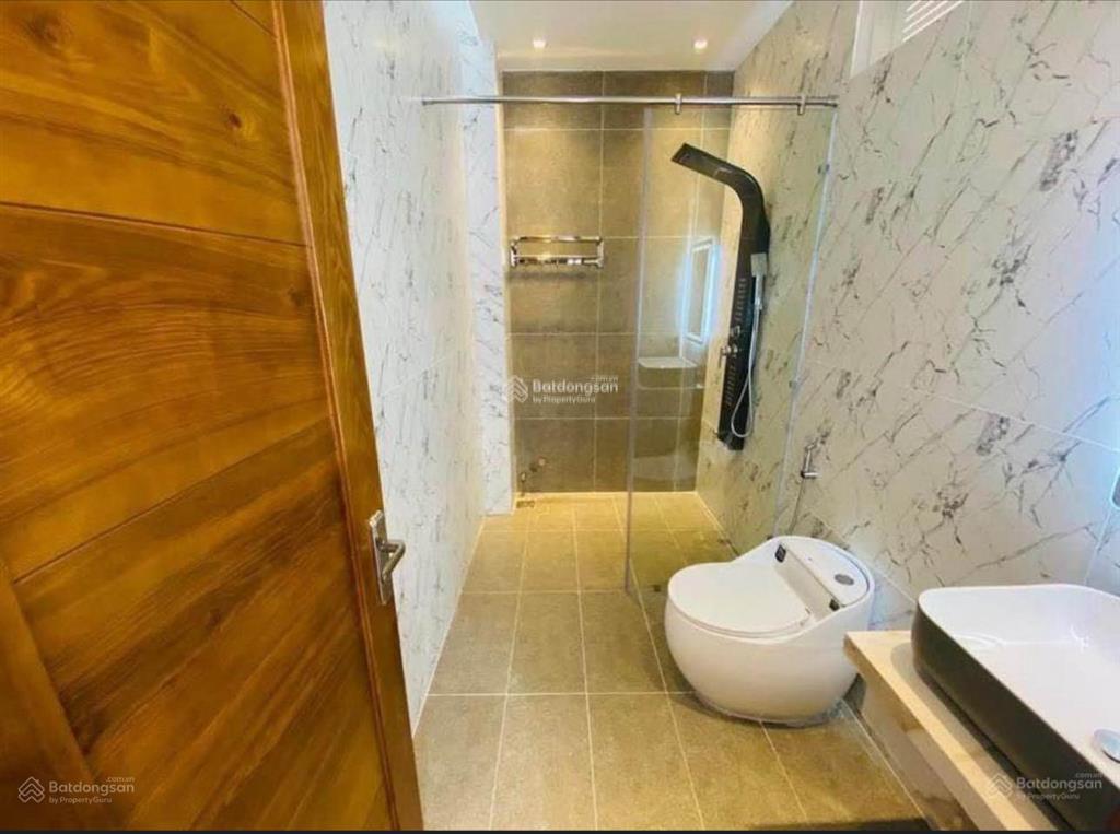 Chú đức định cư bán gấp nhà phạm văn đồng, thủ đức. giá 5tỷ680/ 65m2, gần tttm gigamall, sổ sạch