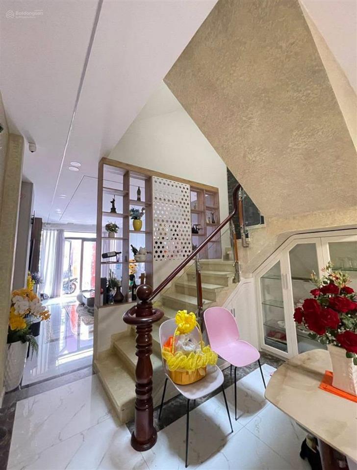 Dòng tiền sẵn 25 triệu ngay nguyễn thị huỳnh, phú nhuận giá5tỷ590/67,6m2(5,2x13m). pháp lí chuẩn