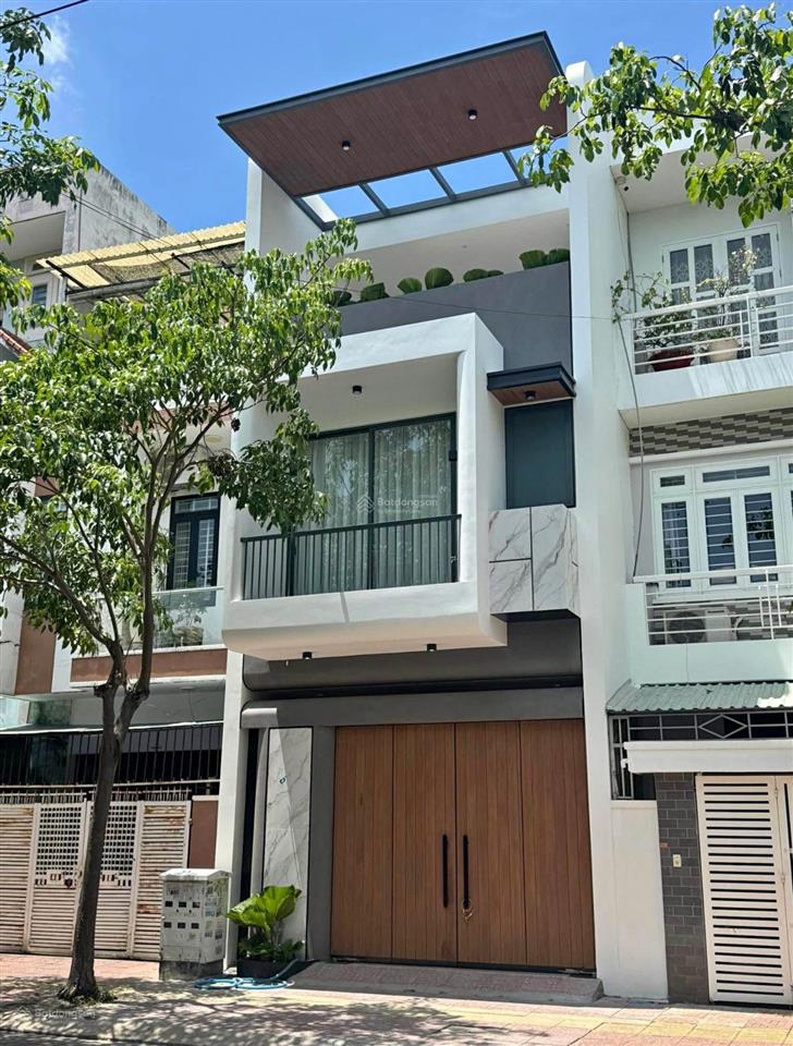 Cần bán gấp nhà vị trí đẹp ngay lò gốm, q6. 62,4m2 (4,8x13m), sổ đẹp, đang cho thuê 15 triệu