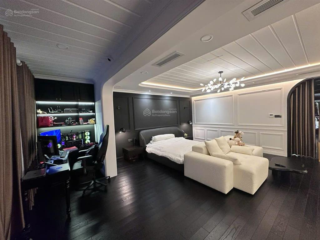 Chính chủ bán gấp nhà ngô quang huy, q2. giá7tỷ680/7x15m(105m2).3tầng.sổ cầm tay. đang cho thuê