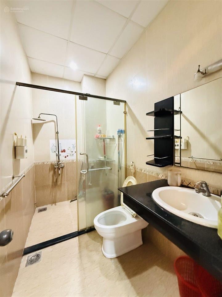 Bán gấp nhà 2 lầu (4,5x24m) gần chợ an dương vương. nhà đang cho thuê nguyên căn 12 tr. giá 1,2 tỷ