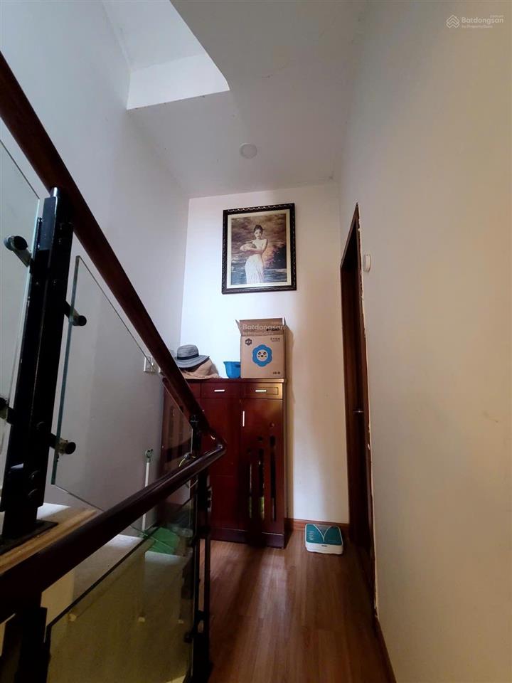 Cư xá đô thành quận 3, hẻm ô tô thông, dt 43m2 4 tầng, tặng nội thất.