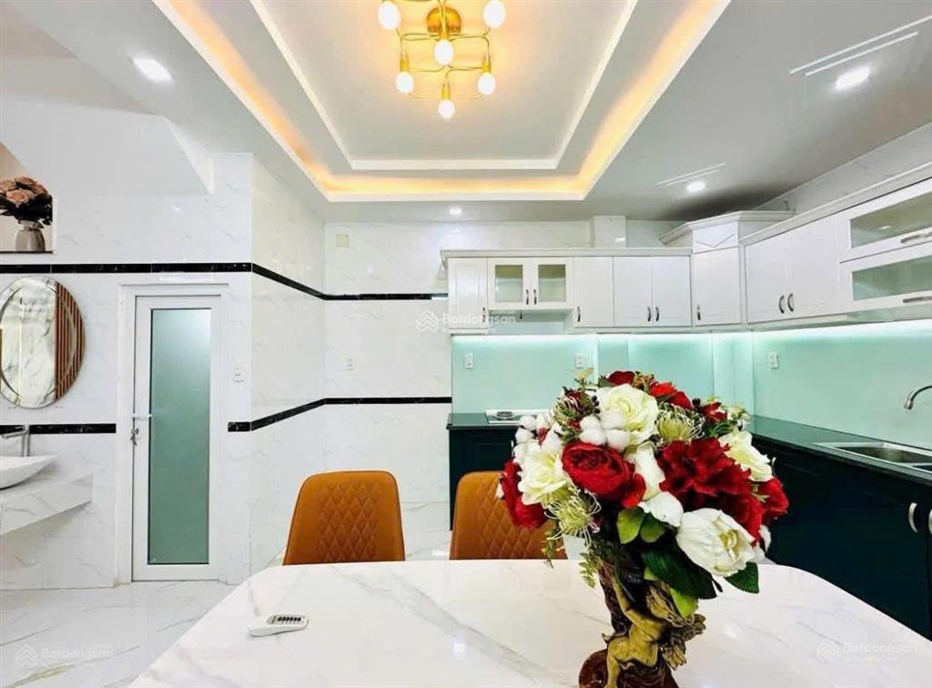 Bán nhà ngay công viên hoàng văn thụ ở giải phóng, p4, tân bình  giá 5 tỷ 450/ 72m2  sổ đẹp