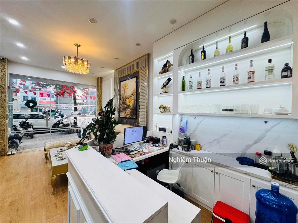 Bán nhà mặt phố minh khai, hai bà trưng, hà nội. 5 tầng thang máy, 42m2, sổ đẹp. nhỉnh 20 tỷ