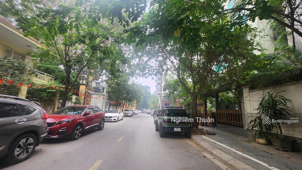 Bán nhà phố đẹp hồ tây, hà nội. 196m2, mt 15m. ở và kinh doanh đẳng cấp. nhỉnh 500tr/m2