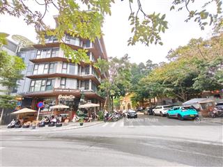 Biệt thự đẹp nhất tây hồ, hà nội. 190m2, mặt tiền 15m. kinh doanh và ở đẳng cấp. nhỉnh 600tr/m2