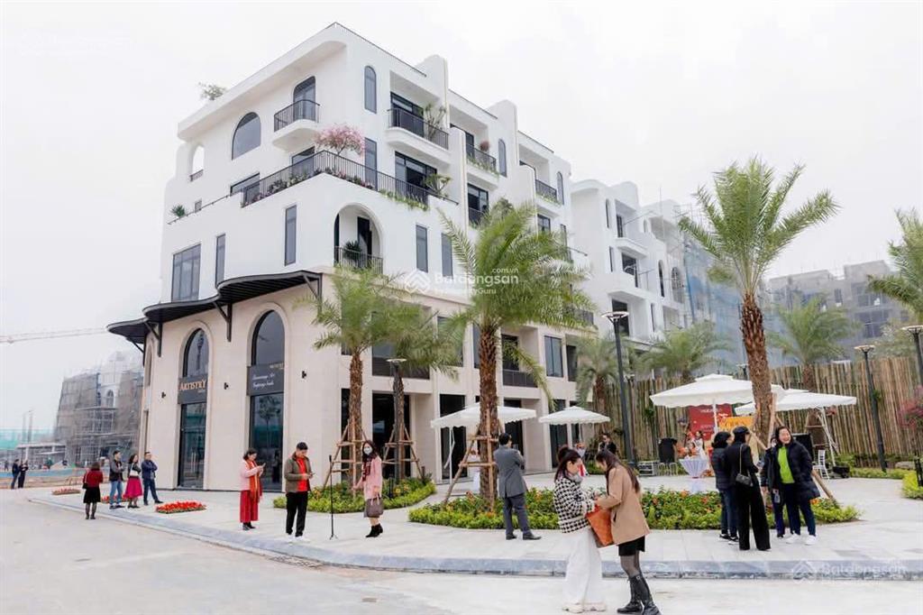 Cần bán biệt thự song lập vip nhất vaquarius văn giang mặt đường kênh tây 60m giá rẻ nhất dự án