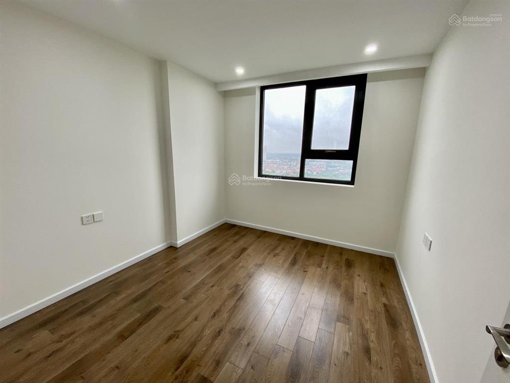 Bán căn 2 phòng ngủ 2 vệ sinh chung cư an quý hưng view sông, view vin cổ loa