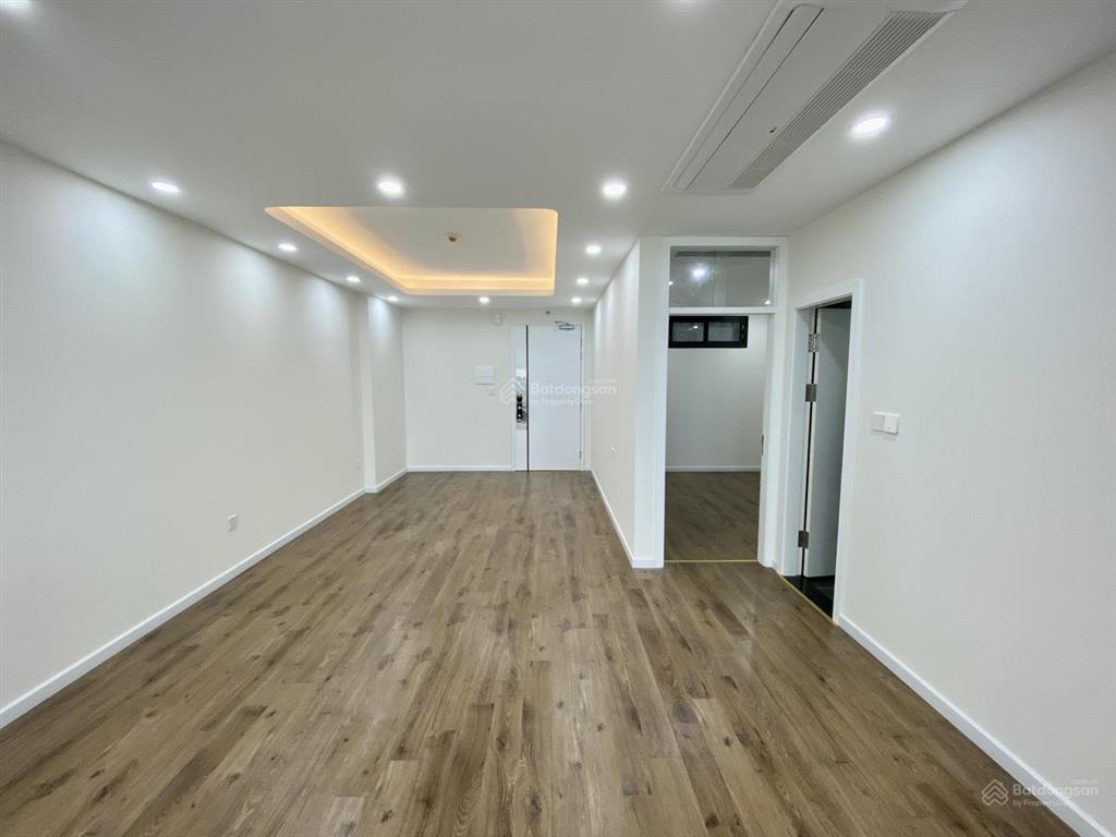 Bán căn 2 phòng ngủ 2 vệ sinh chung cư an quý hưng view sông, view vin cổ loa